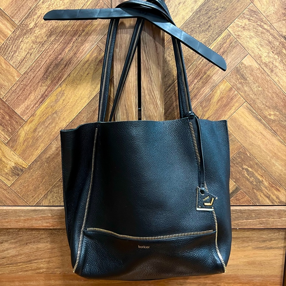 Women’s black leather Botkier tote